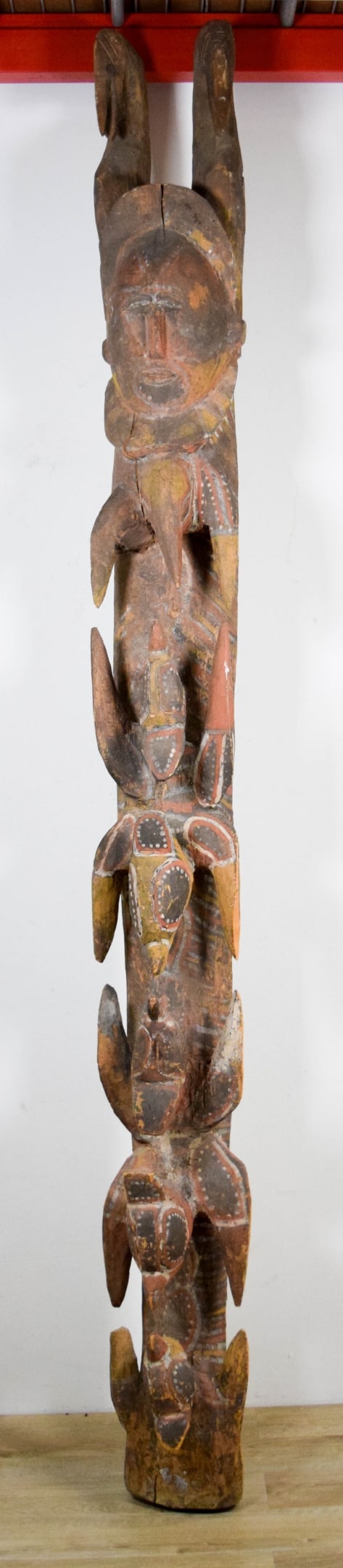Abelam Wood Carving Nggwalndu Figure Pole (1 of 15)