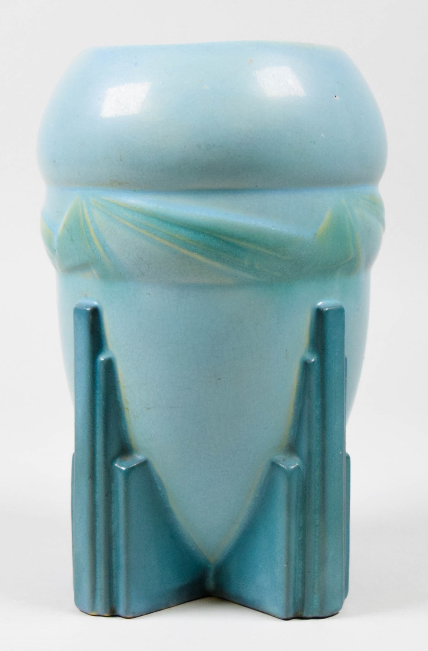 Roseville Pottery Futura Vase Spaceship (1 of 9)