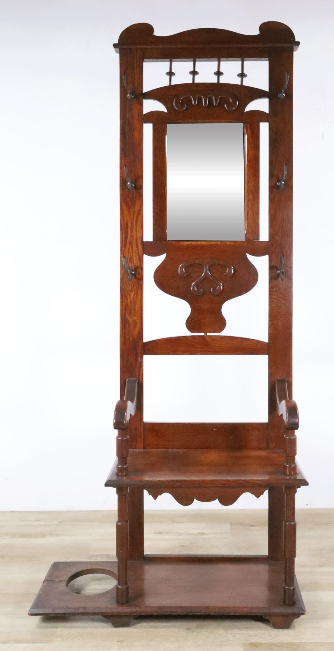 Oak Hall Seat (1 of 18)