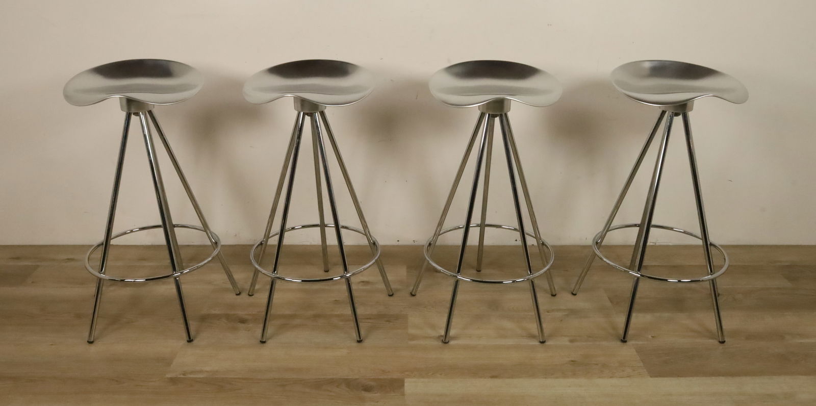 4 Pepe Cortes For Amat Jamaica Stools (1 of 8)