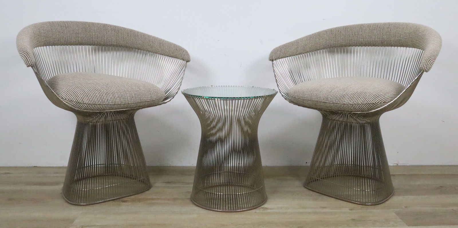 Pair Of Warren Platner Chairs And Table For Knoll (1 of 11)