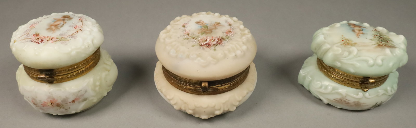 3 Wave Crest Scenic Dresser Boxes Cherubs (1 of 19)