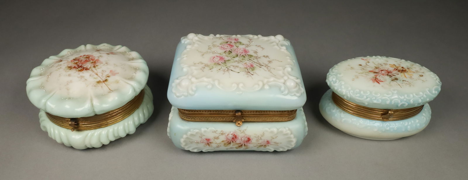 3 Wave Crest Dresser / Jewel Boxes (1 of 14)