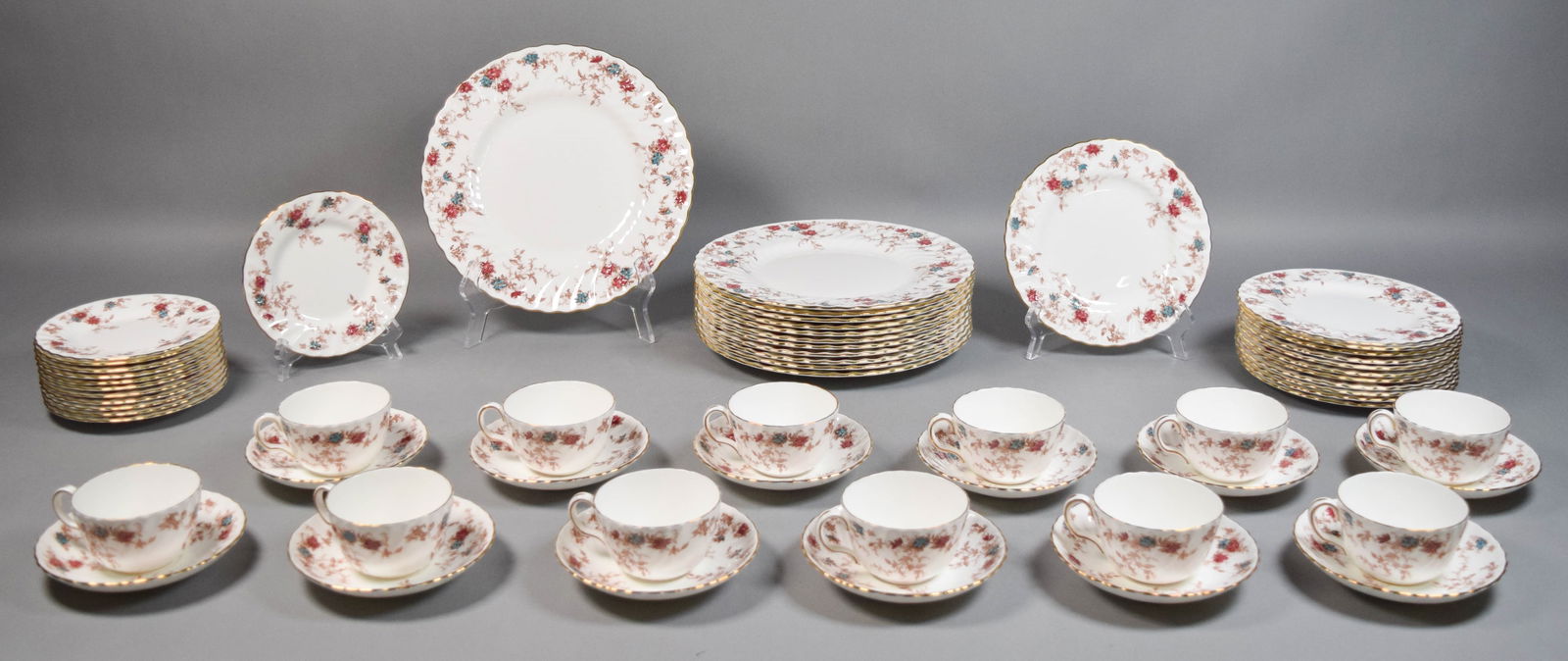 60 Pieces Minton Ancestral Dinnerware for 12 (1 of 14)