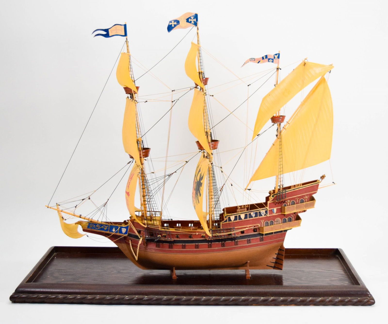 Spanish Galleon Ship Model in Display Case (1 of 10)