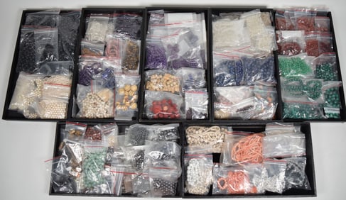 Lot of Loose Beads
