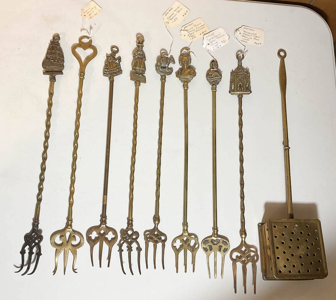 8 Brass Toasting Forks 1 Brass Bed Warmer (1 of 7)