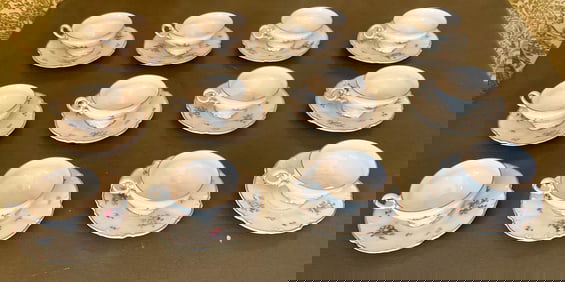 12 Hutschenreuther Selb Porcelain Tea Cups Saucers
