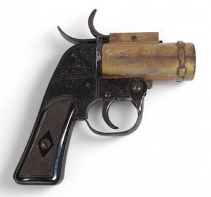 Eureka Vacuum Cleaner Co. WWII M8 Flare Pistol