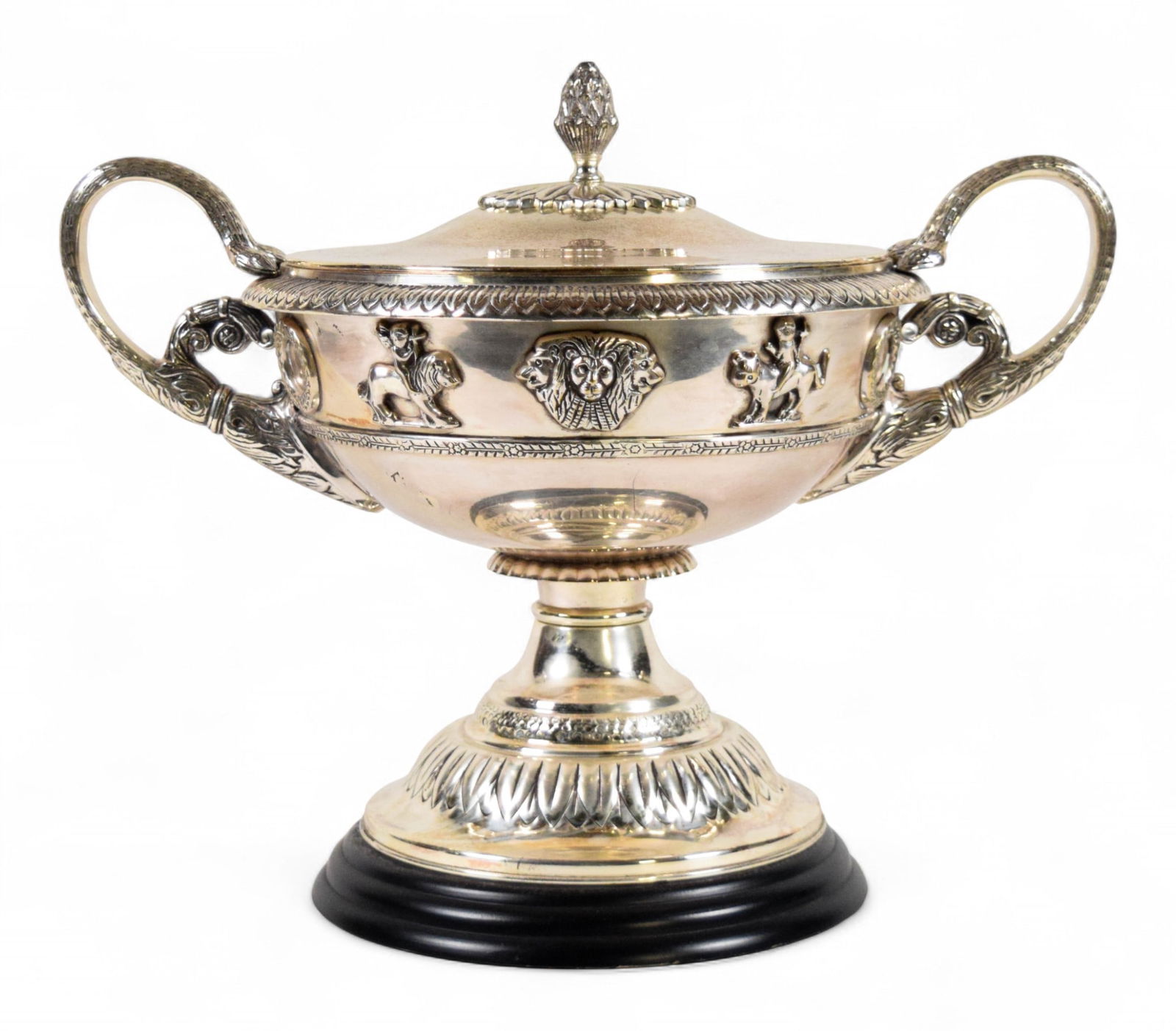 Silverplate Lidded Tureen / Presentation Trophy (1 of 12)