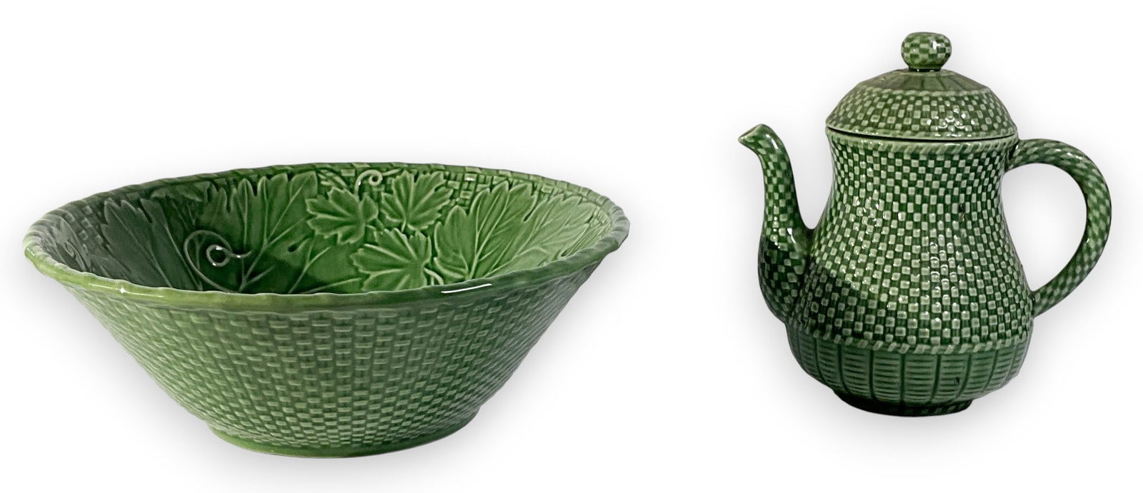Bordallo Pinheiro Green Grape Leaf Bowl & Teapot (1 of 6)