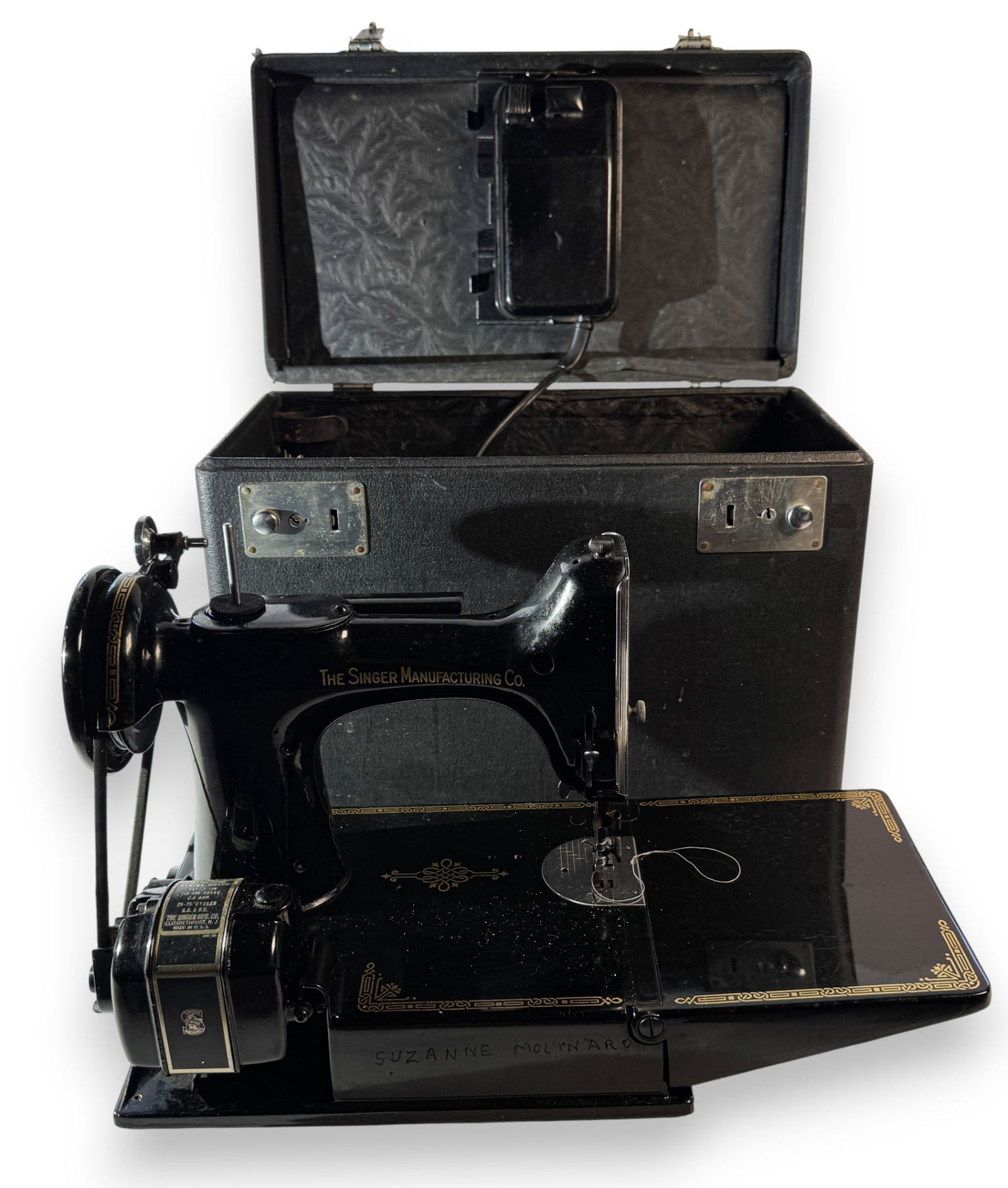 Singer Portable Sewing Machine (1 of 5)