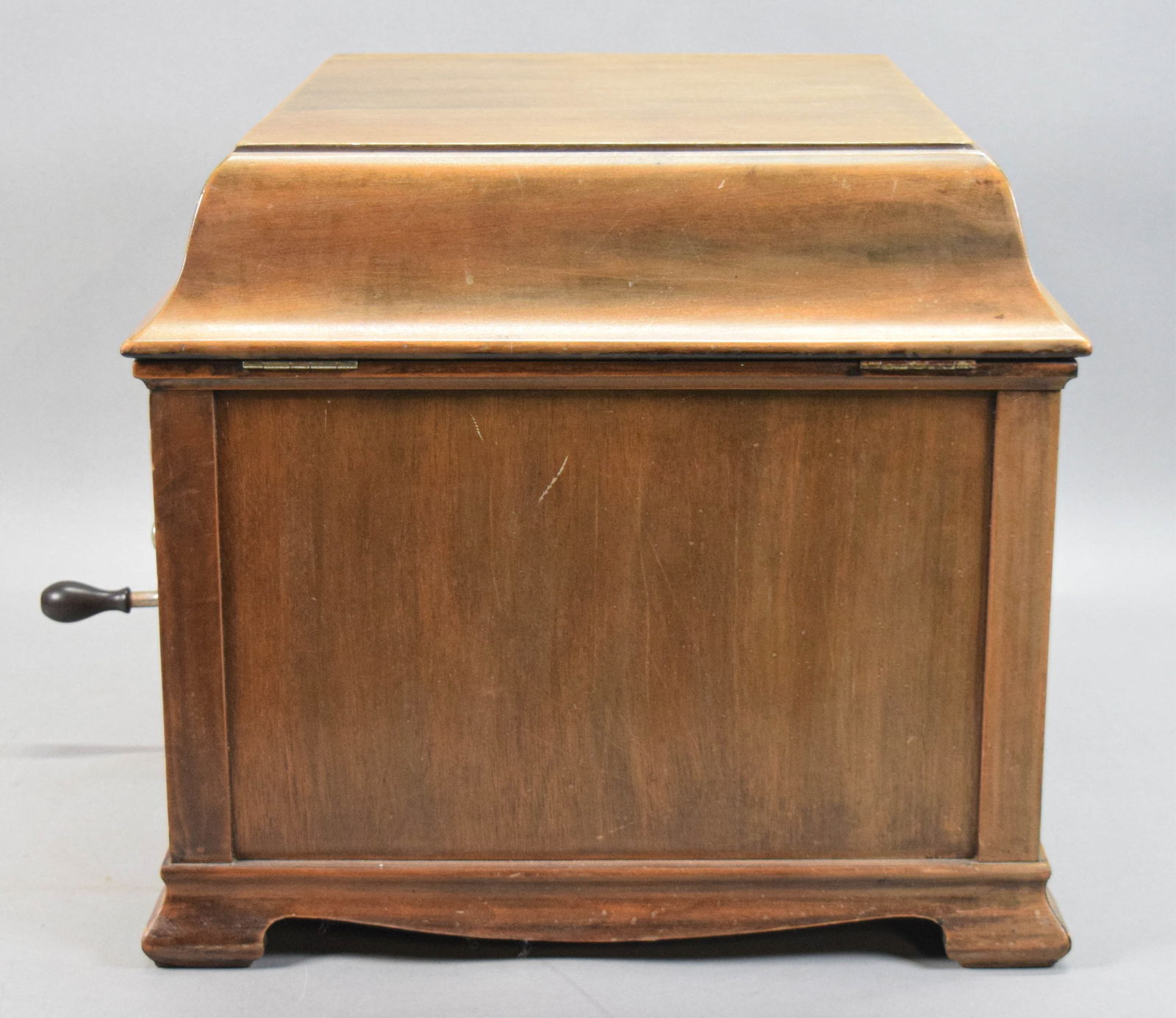 Brunswick Model 105 Phonograph - 15