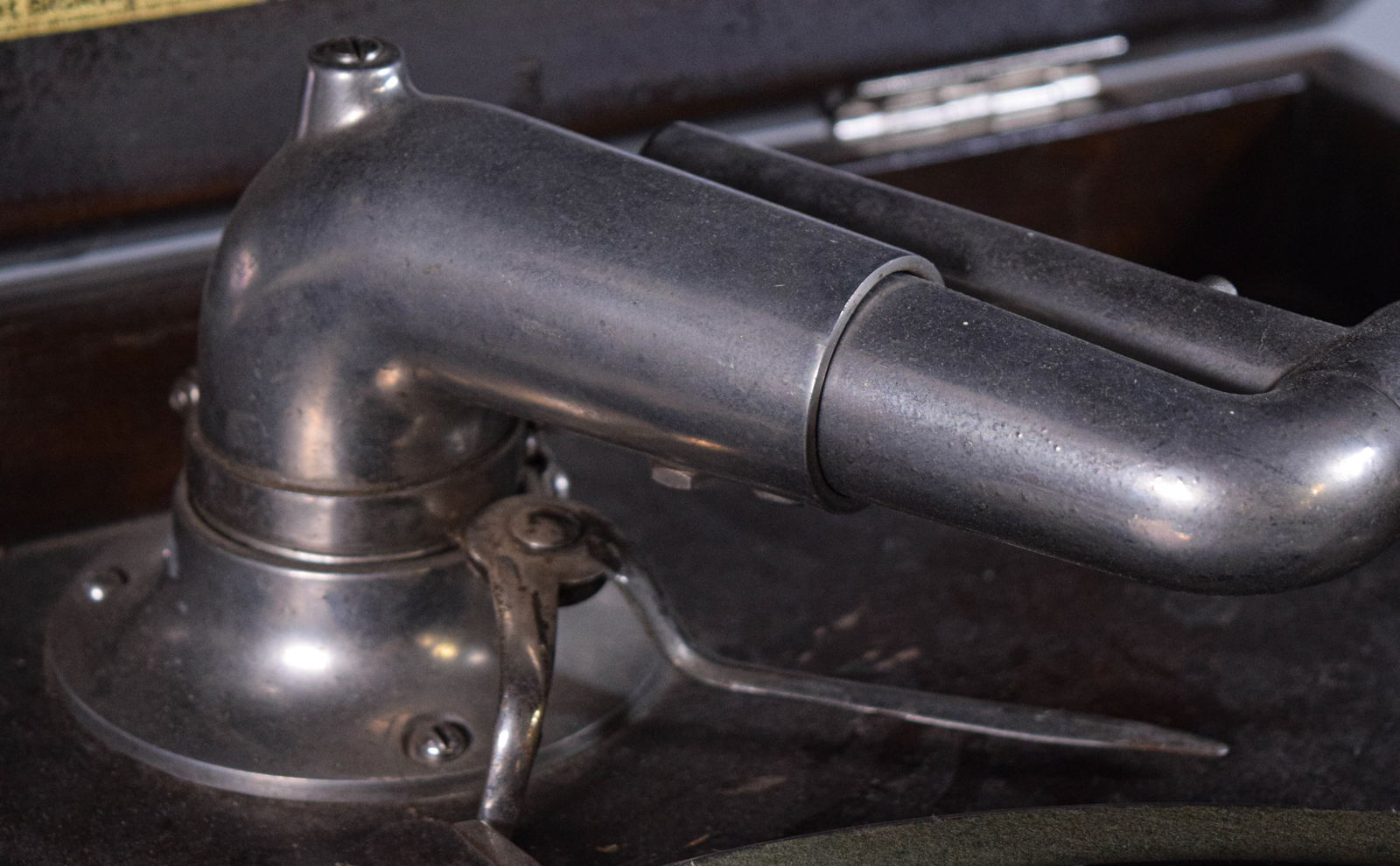 Brunswick Model 105 Phonograph - 7