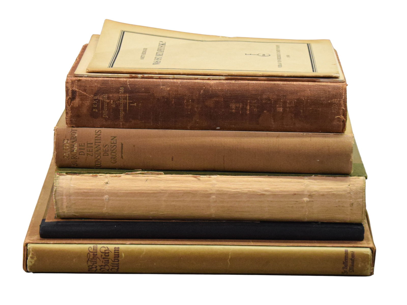 7 Books German & Hungarian, Math, Fairy Tales: 7 German and Hungarian books, including mathematics, history, fairy tales. Jacob Burckhardt, Die zeit Constantins des grossen, Phaidon, c. 1949; Beke Mano, Differencial es intergralszamitas, Franklin-