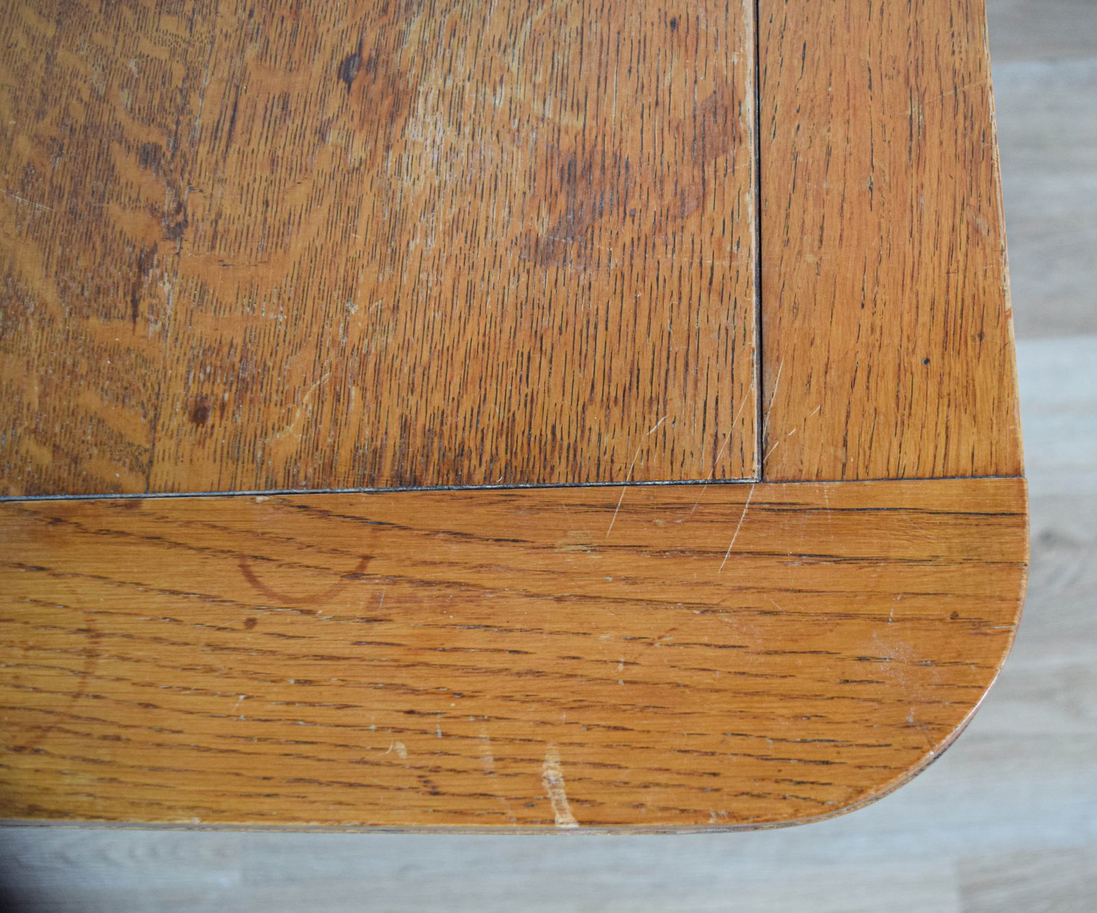 Oak Draw Leaf Pub Table - 16