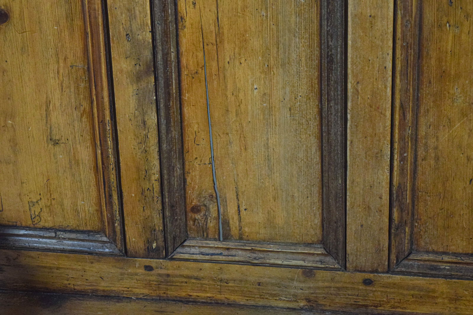 Pine Settle Bench - 5