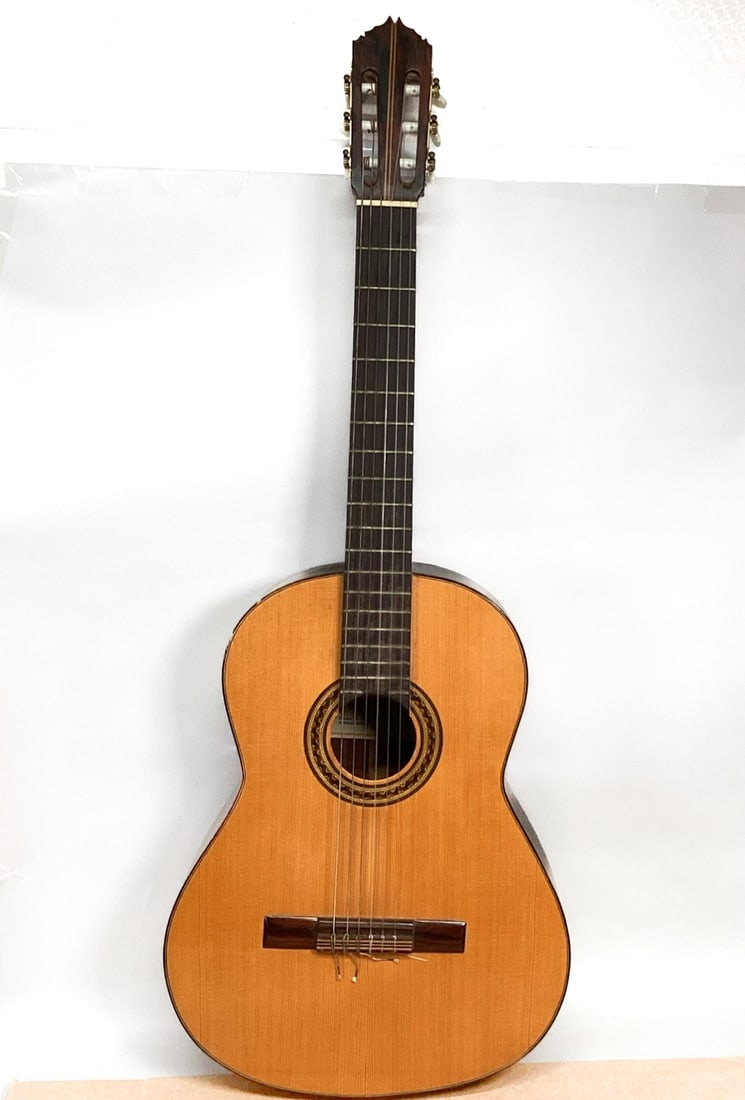 Jose Lopez Bellido Gomerez 34 Acoustic Guitar (1 of 10)