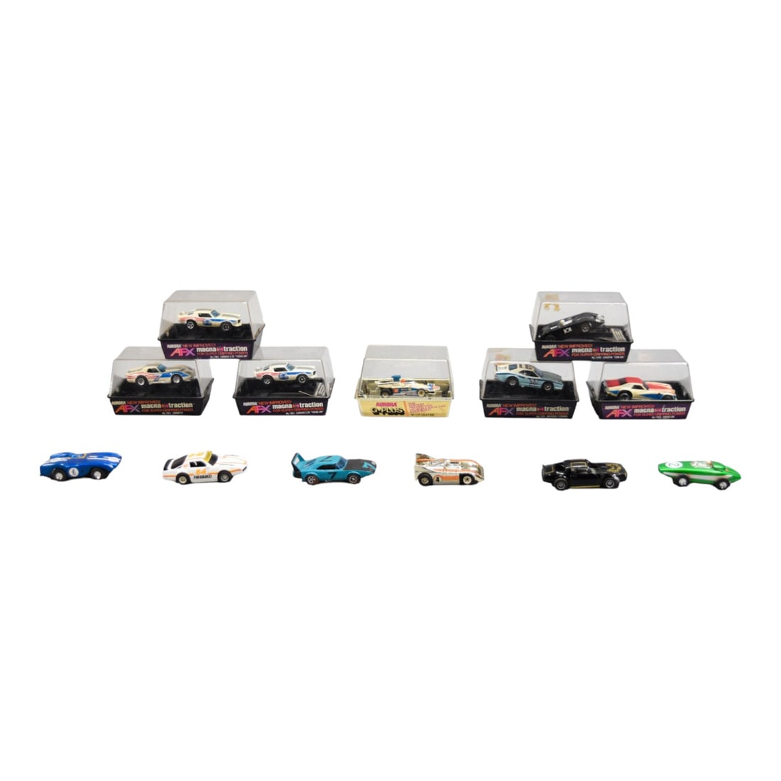 13 Vintage Slot Cars (1 of 20)