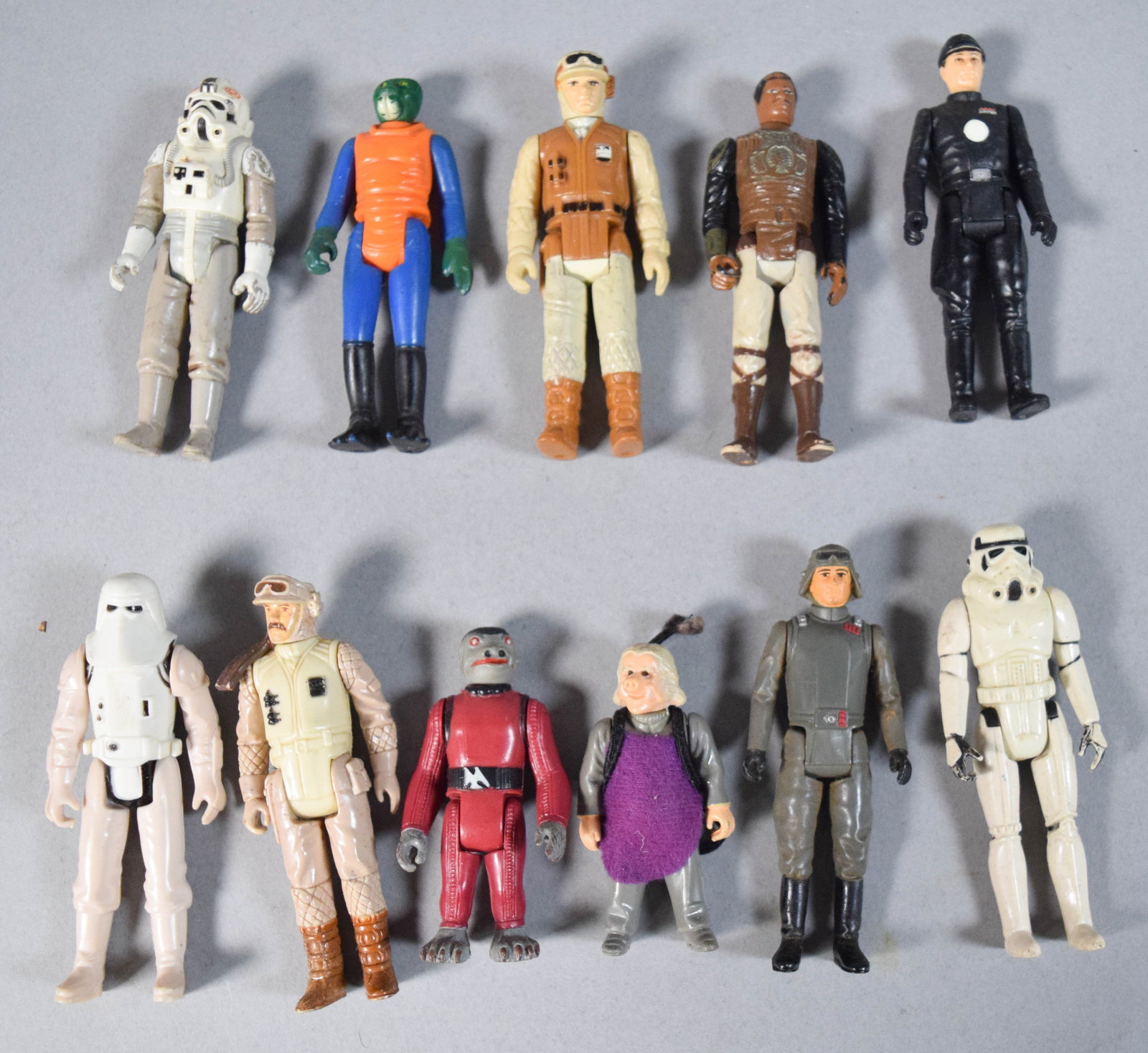 11 Vintage Kenner Star Wars Molded Plastic Action Figures (1 of 5)