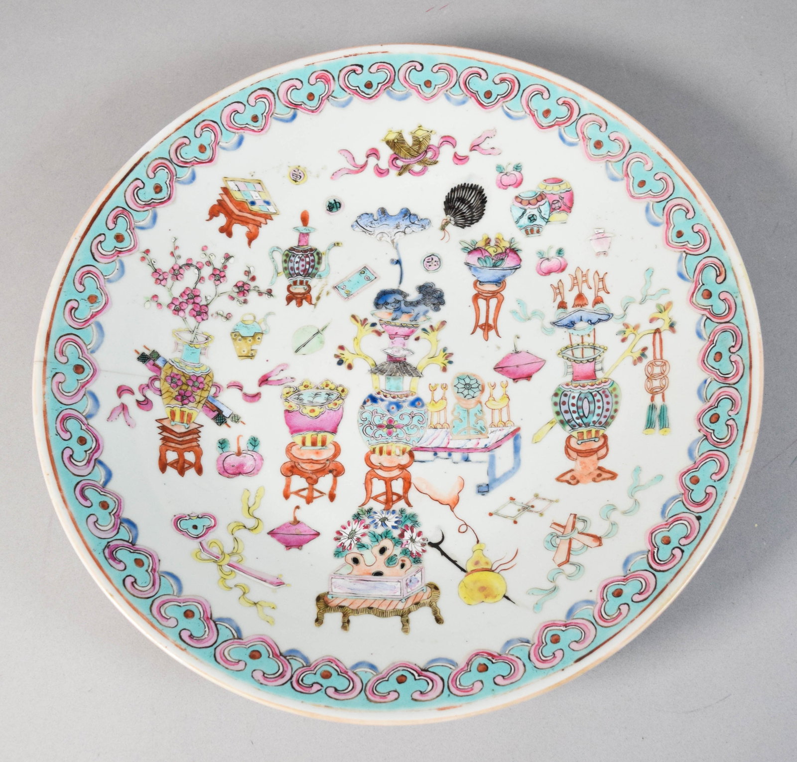 Large Chinese Porcelain Charger with Hundred Antiques Motif (1 of 7)