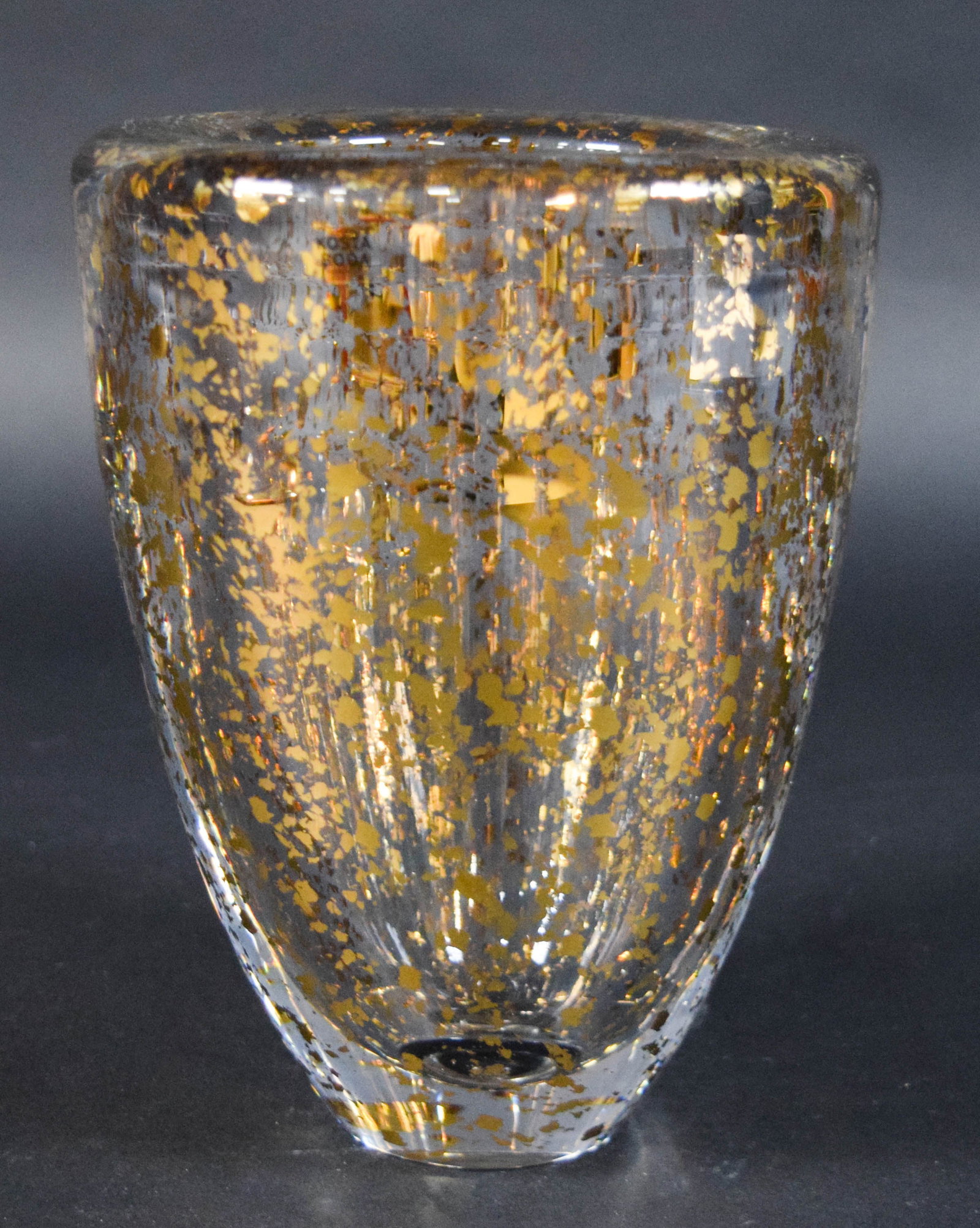 Kosta Boda Swedish Art Glass Vase: Kosta Boda Swedish art glass gold fleck vase. Signed on the underside Kosta Boda. 7 3/4" H x 6 3/4" diameter.