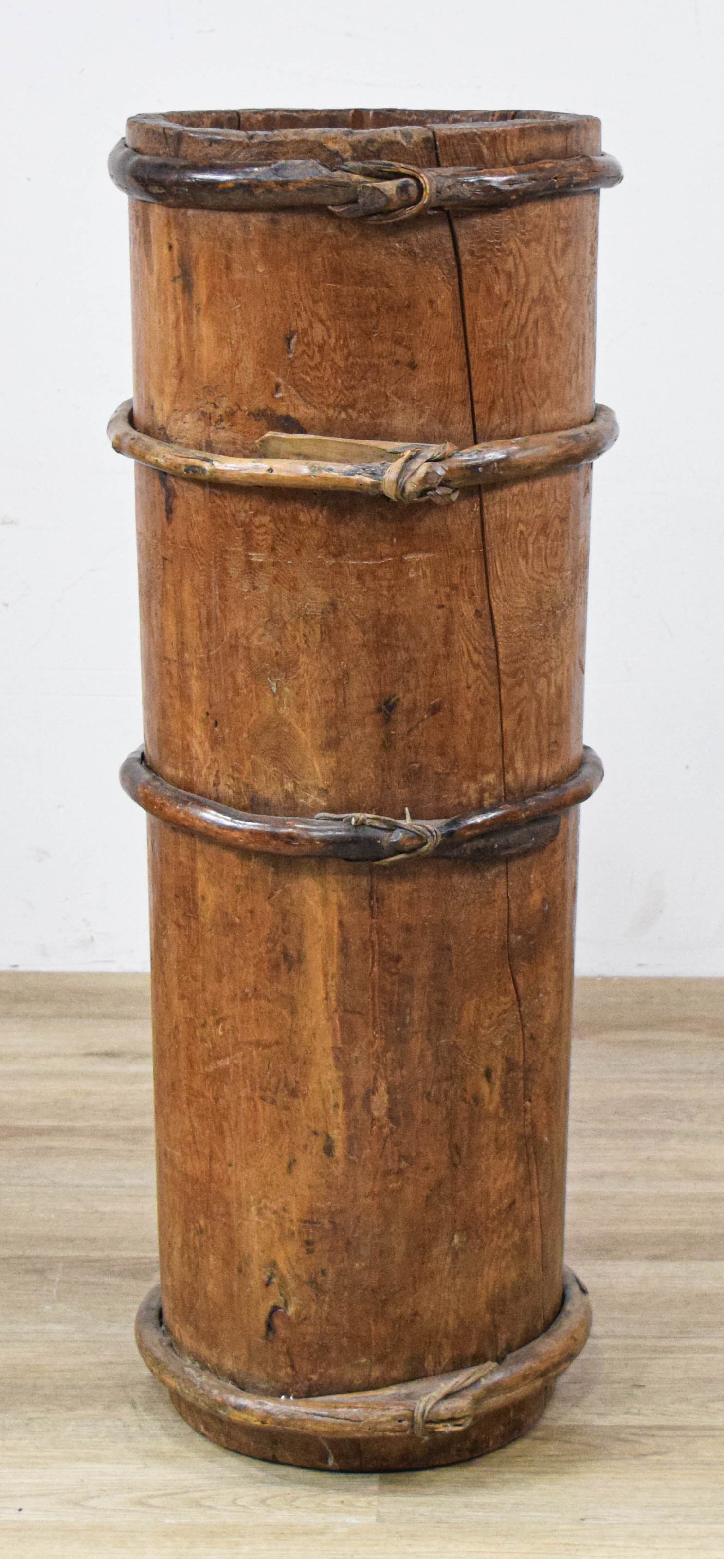 Antique American Primitive Wooden Butter Churn with Withe Hoops (1 of 8)