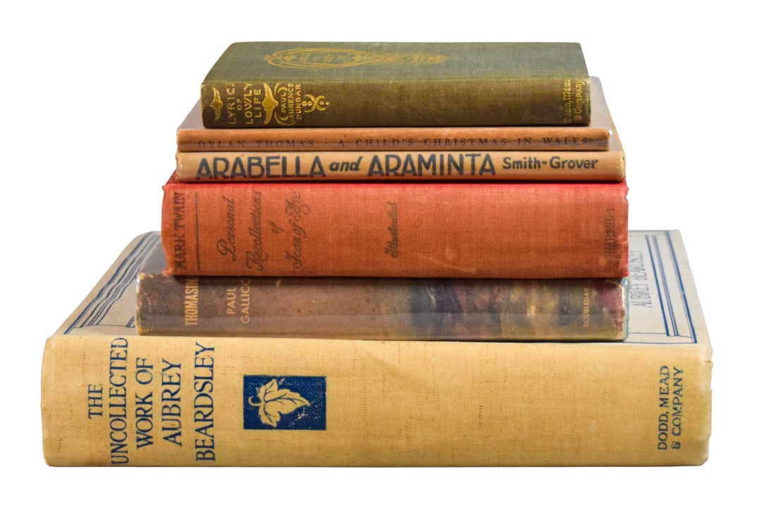 6 Books Early & First Ed, Beardsley, Twain, Thomas: 6 books, all early and first editions. Aubrey Beardsley, The Uncollected Work of Aubrey Beardsley, John Lane The Bodley Head Ltd. / Dodd, Mead and Company, 1925; Paul Laurence Dunbar, Lyrics of a Lowl