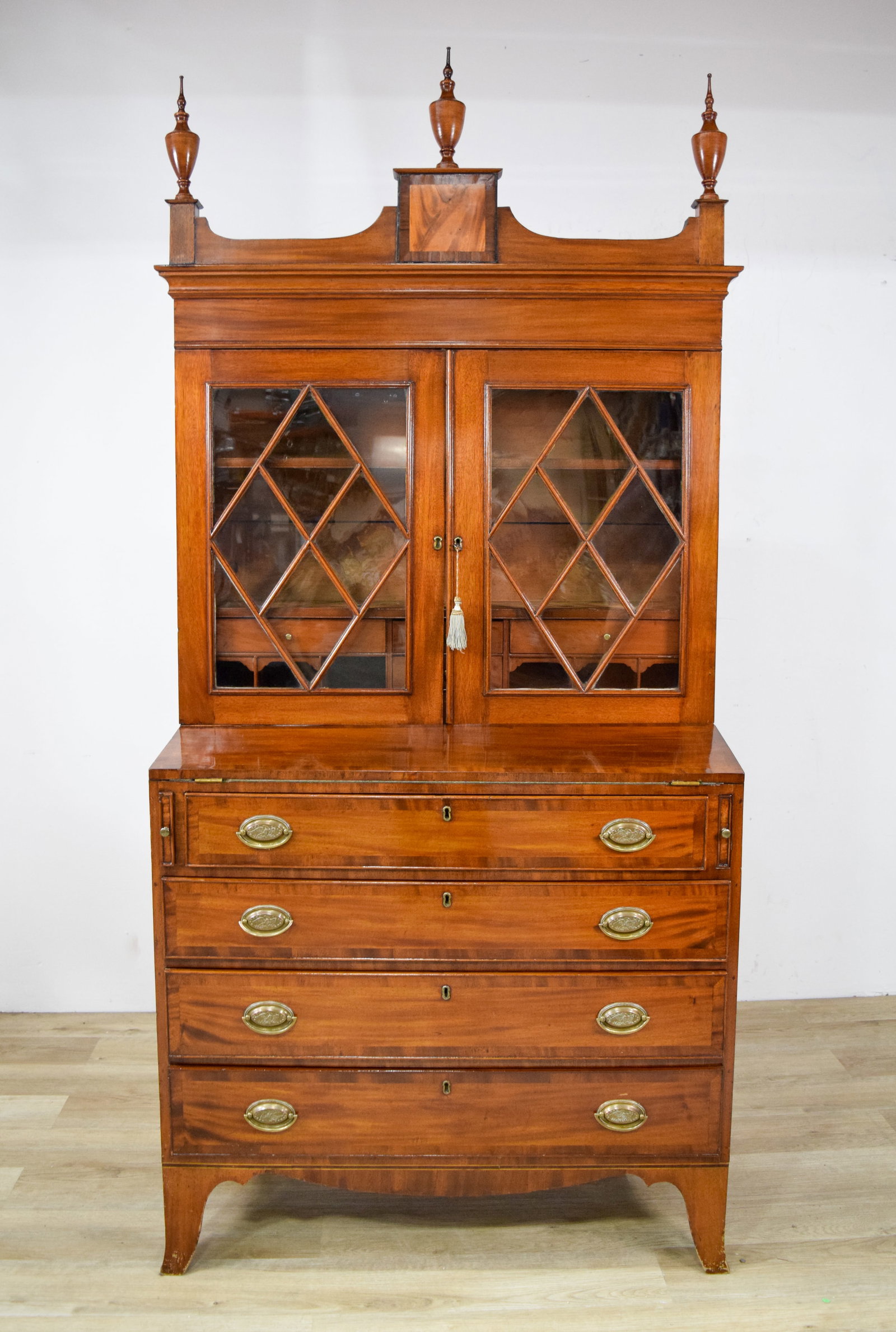 Federal Secretary Desk (1 of 11)