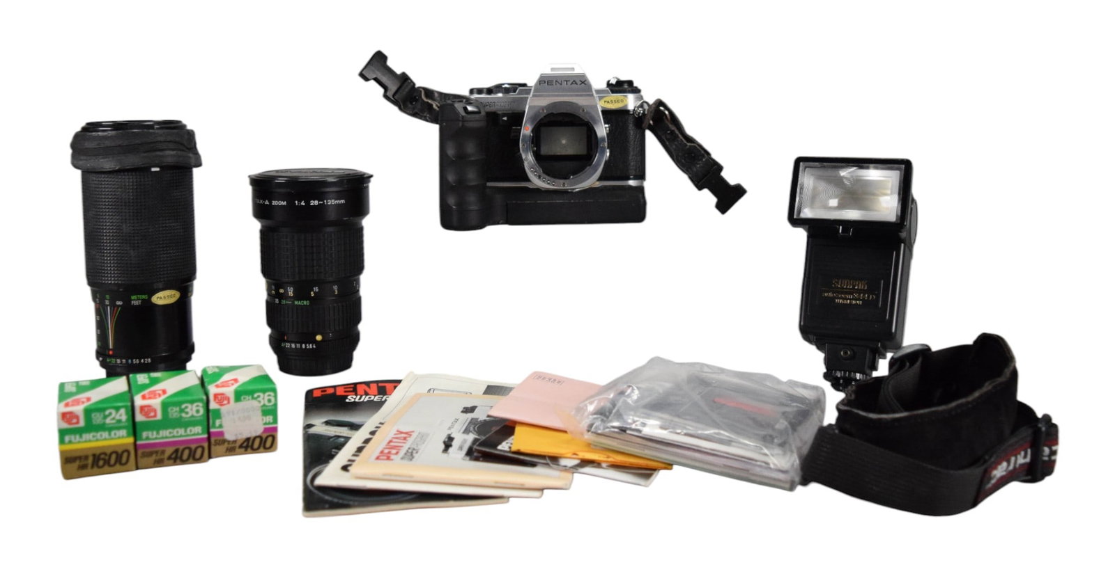 Pentax Camera Lens And Flash Vivitar: Pentax camera lens and flash. Pentax Super Program. SMC Pentax-A Zoom 1:4 28-135mm lens. Vivitar series 1 70-210mm 1:28-40 VMC Macro Focusing Zoom No. 28410557 62mm. Sunpak auto zoom 344 D Thyristor. 
