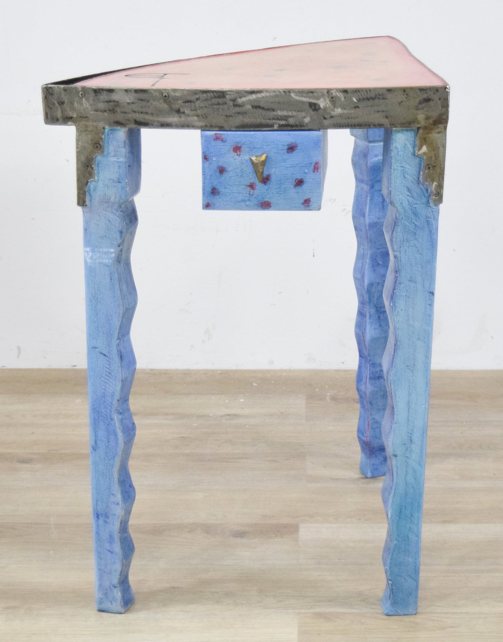 Postmodern Sculptural Side Table (1 of 10)