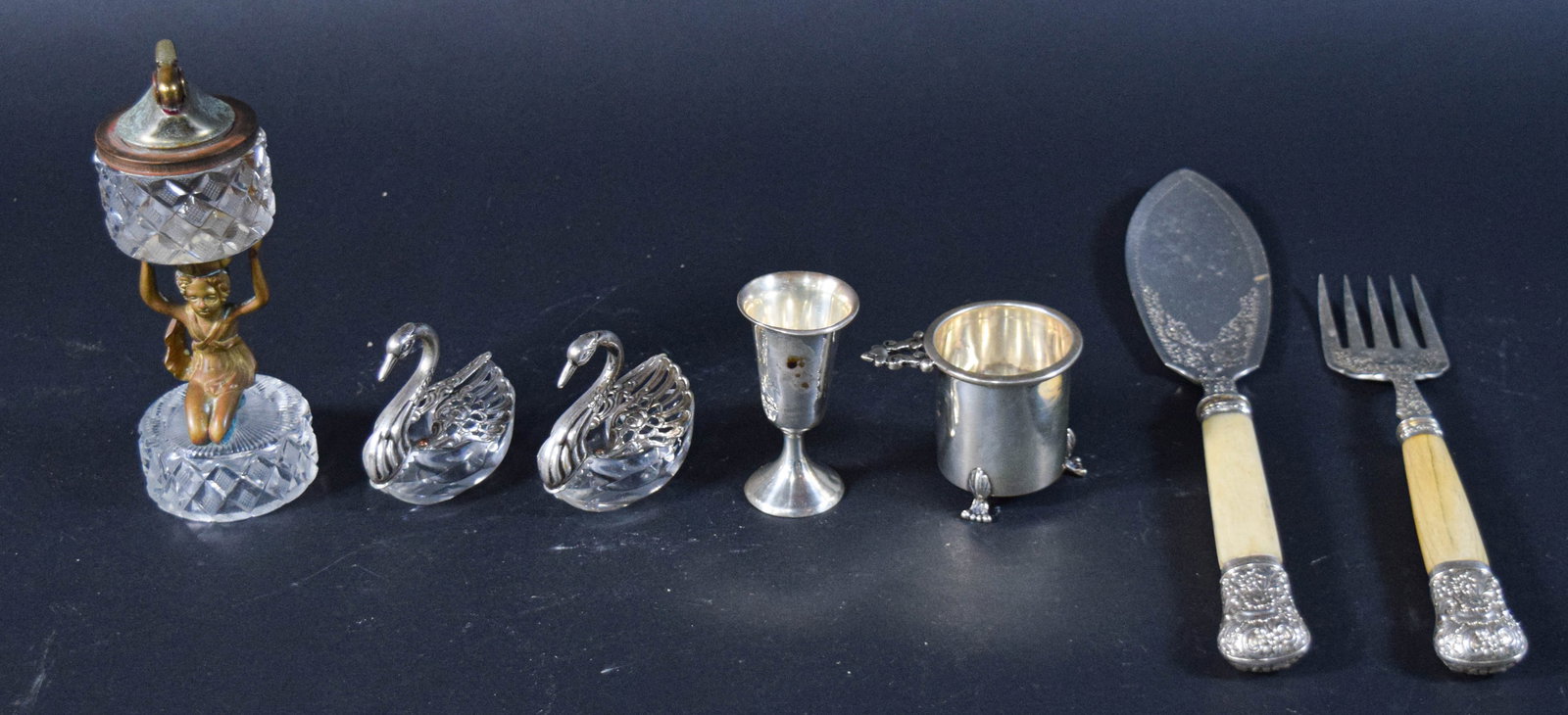 7 Sterling Silver and Silver-Plated Table Accessories and Serving Pieces (1 of 9)