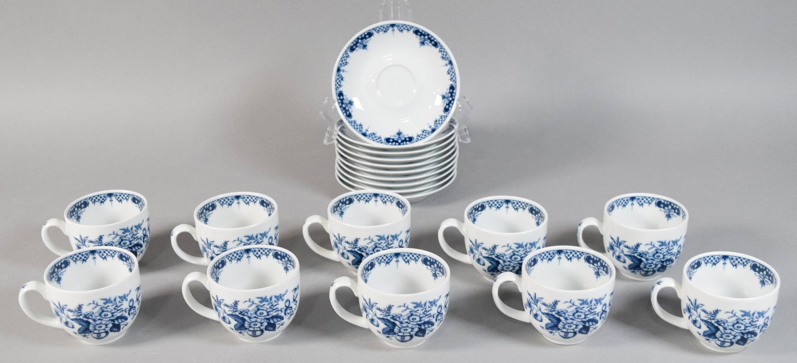 20-Piece Set of Royal Worcester Hanbury Pattern Cups and Saucers (1 of 16)