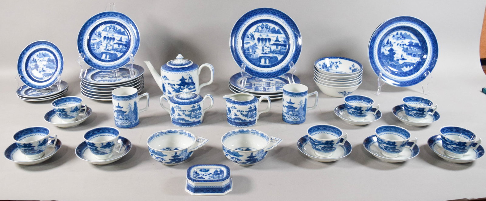 40+ Piece Mottahedeh Blue Canton Partial Dinner and Tea Service (1 of 19)