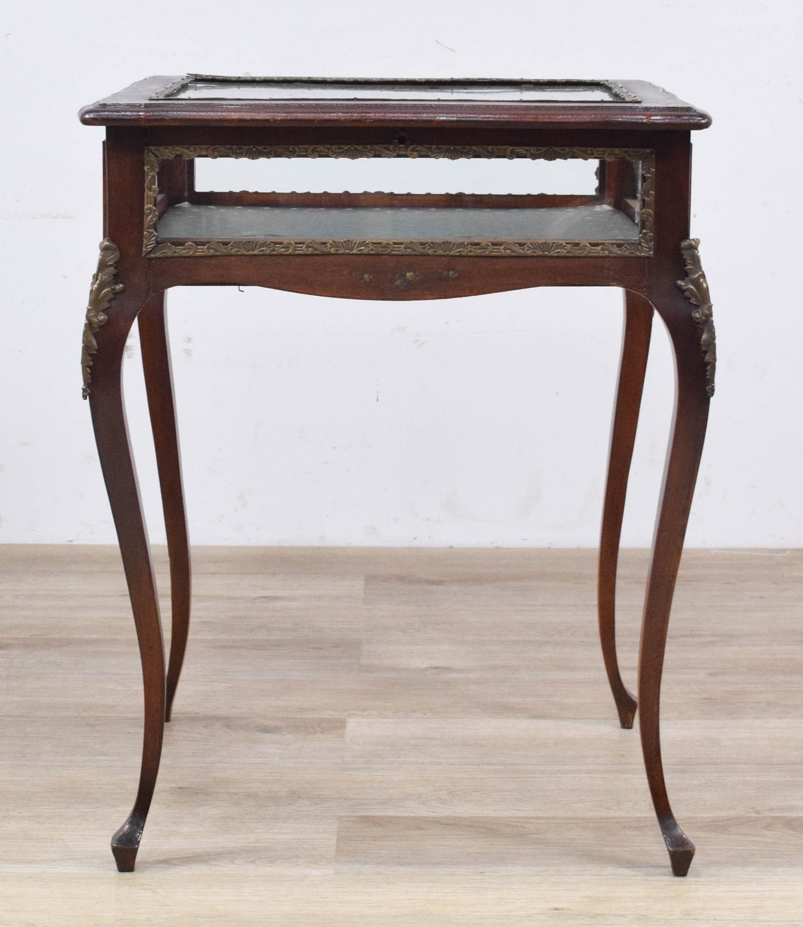 Victorian Louis XV Style Mahogany Bijouterie Table (1 of 13)