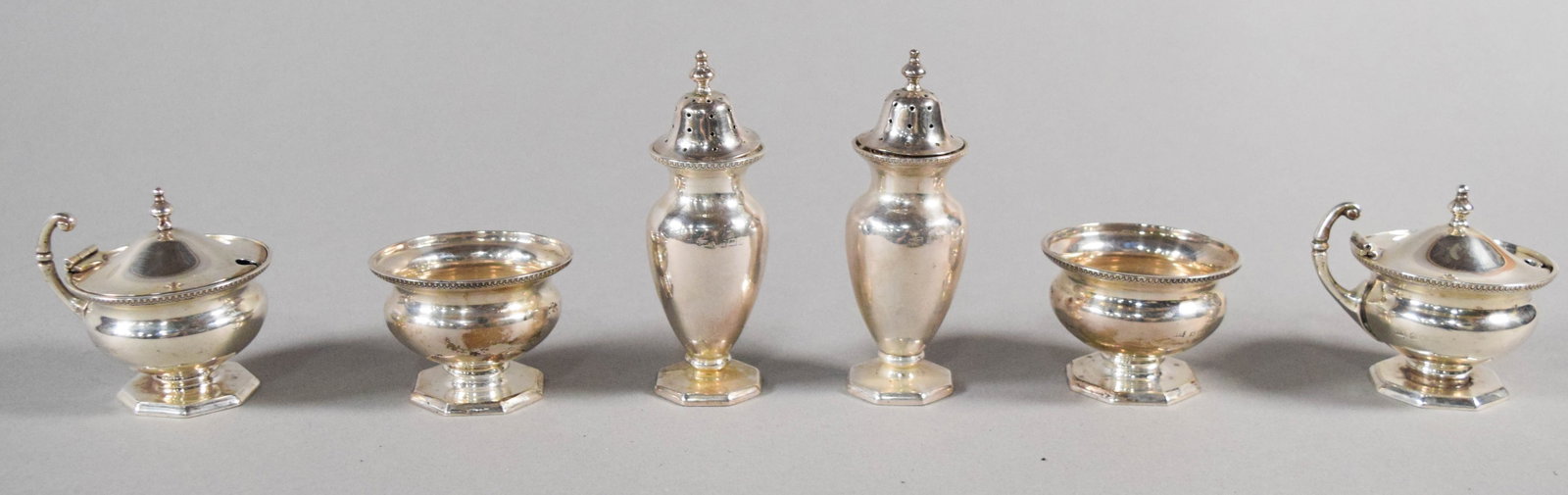 Cased Silver Six-Piece Cruet Set by Walker and Hall, Birmingham, 1919 (1 of 13)