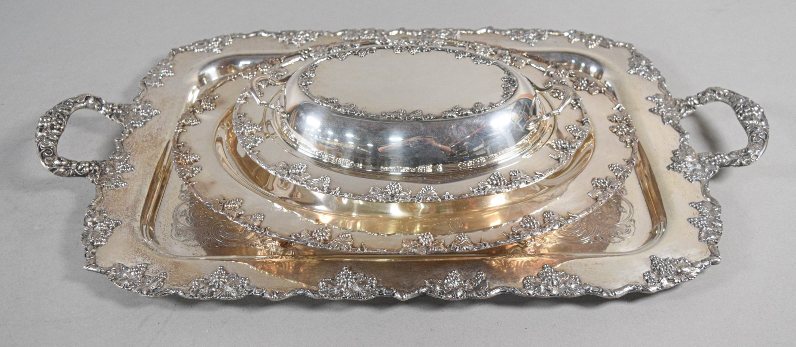 A Three Piece Crescent Silverware Mfg Co Silver Plated Serving Set in the Vintage Pattern (1 of 12)
