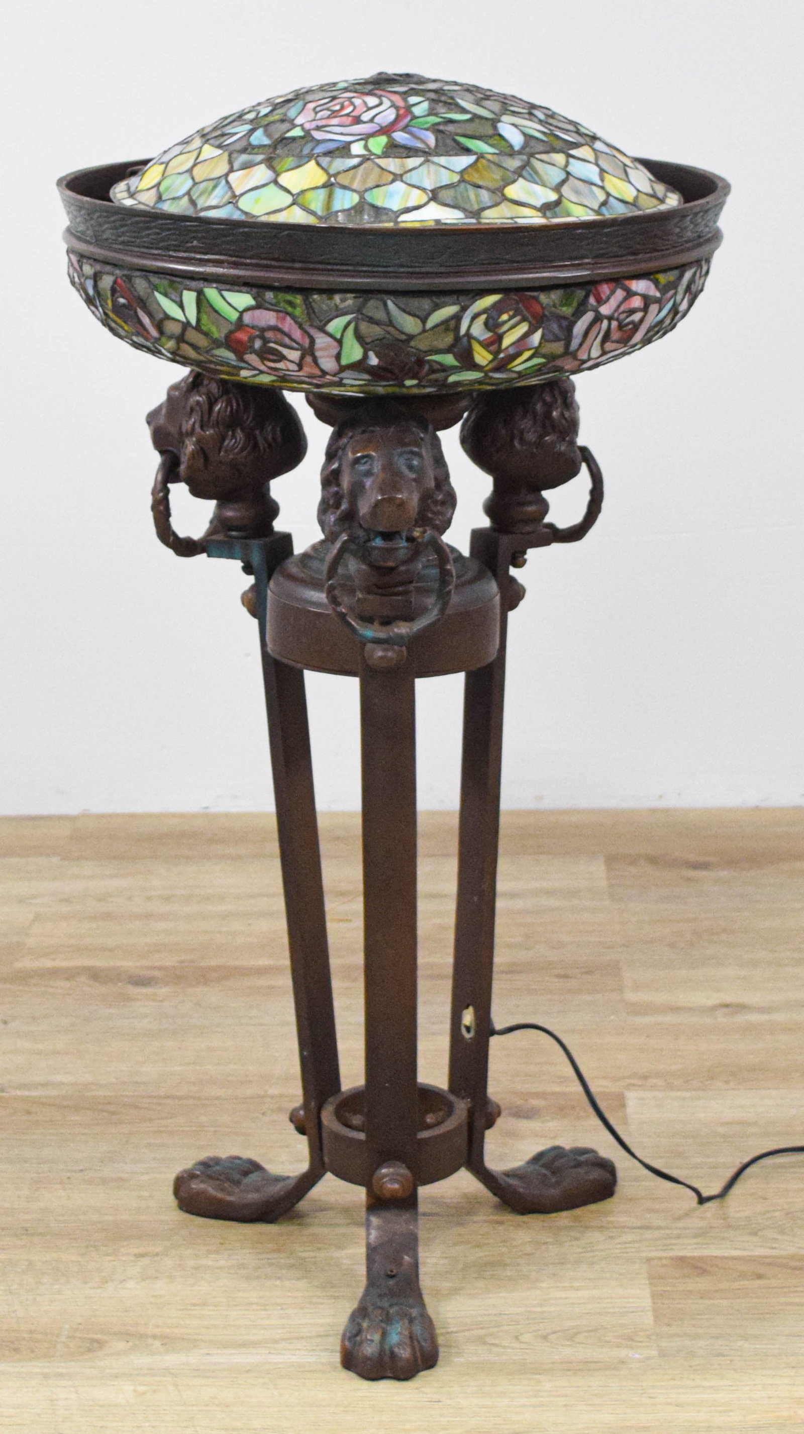 Tazza Style Leaded Stained Glass and Patinated Bronze Floor Lamp (1 of 15)