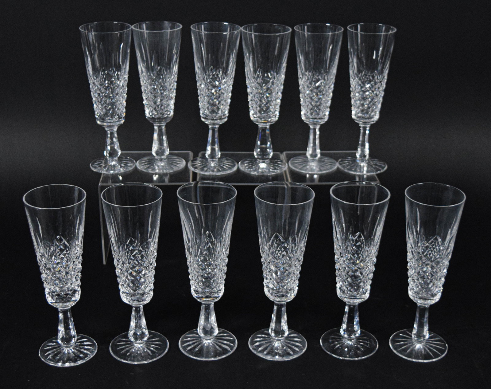 12 Waterford Crystal Kenmare Pattern Champagne Flutes (1 of 10)