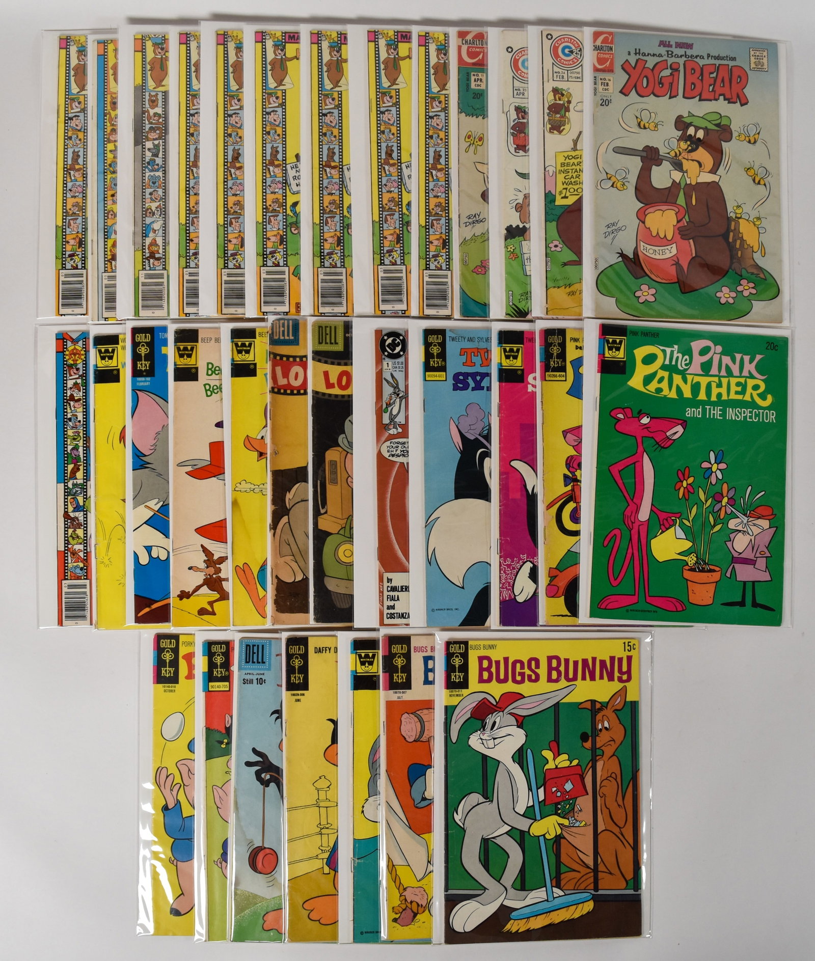 32 Mixed Publisher Silver and Bronze Age Paper Cartoon Comic Books (1 of 7)