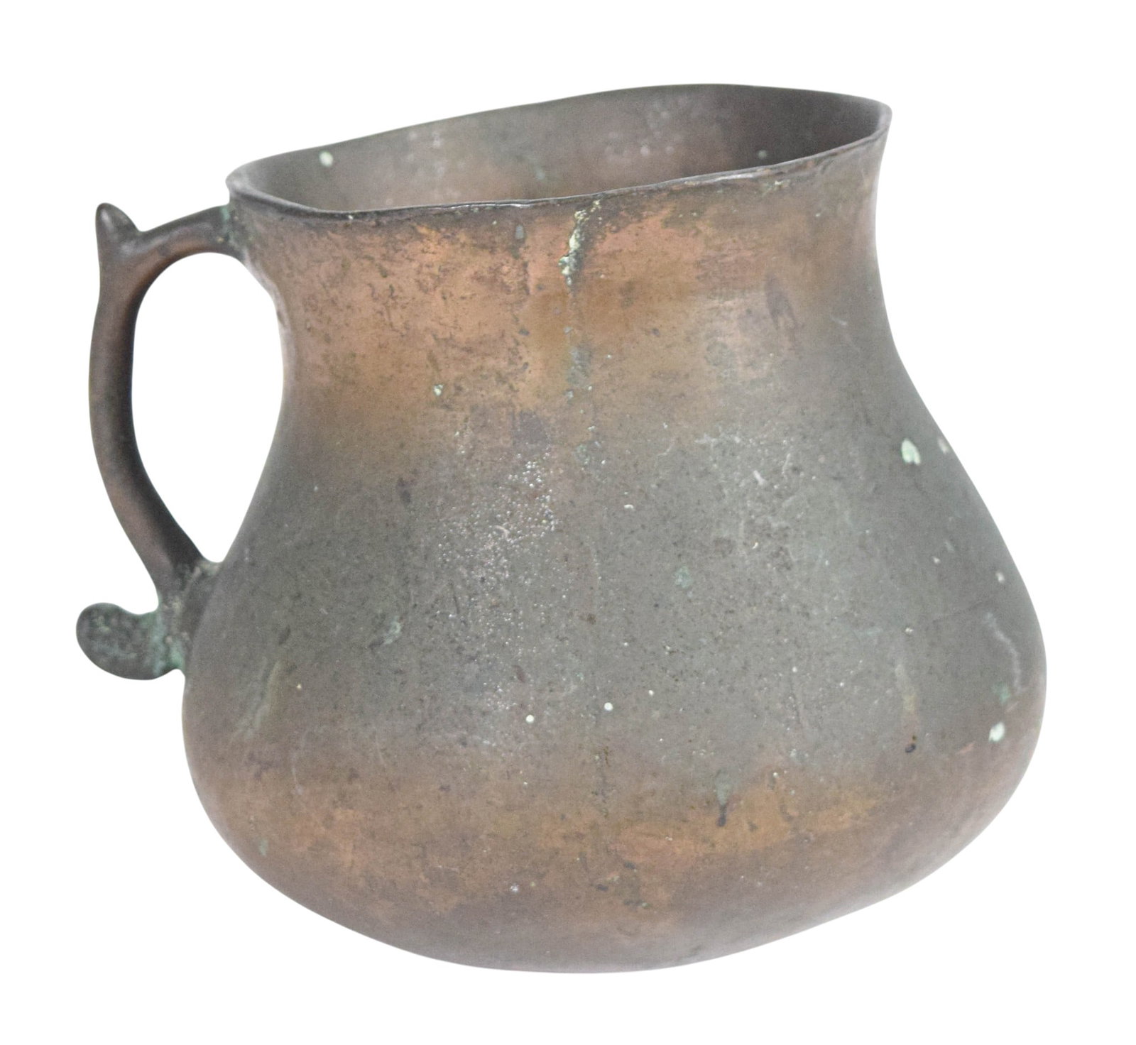 16th Century Spanish Copper Alloy Shipboard Drinking Vessel: 16th-century Spanish shipboard drinking vessel. The vessel is constructed of a heavy-gauge copper alloy featuring wrought and hammered details throughout the bulbous body. The form includes a wide fla
