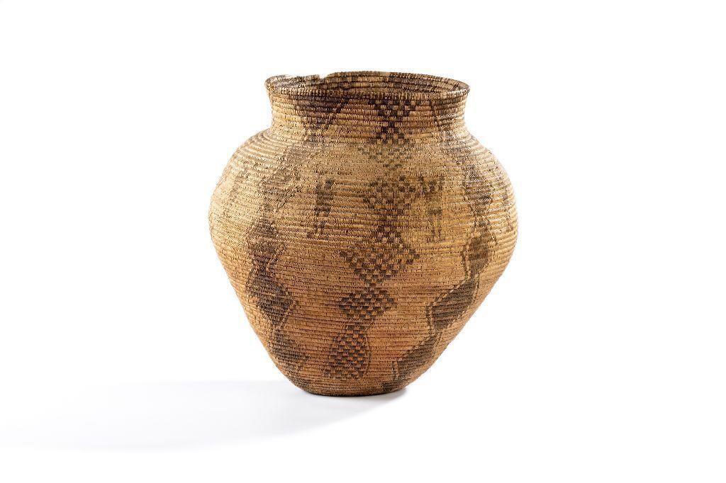 Apache Pictorial Basketry Olla (1 of 3)