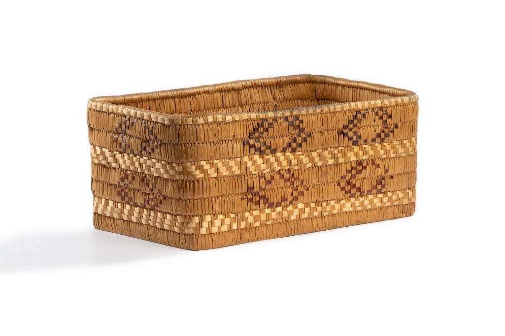 Pacific Coast-Columbia River Imbricated Basket (1 of 4)
