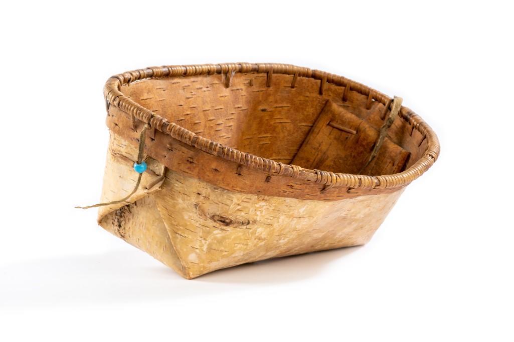 Northeast Woodlands Birch Bark Tray (1 of 4)