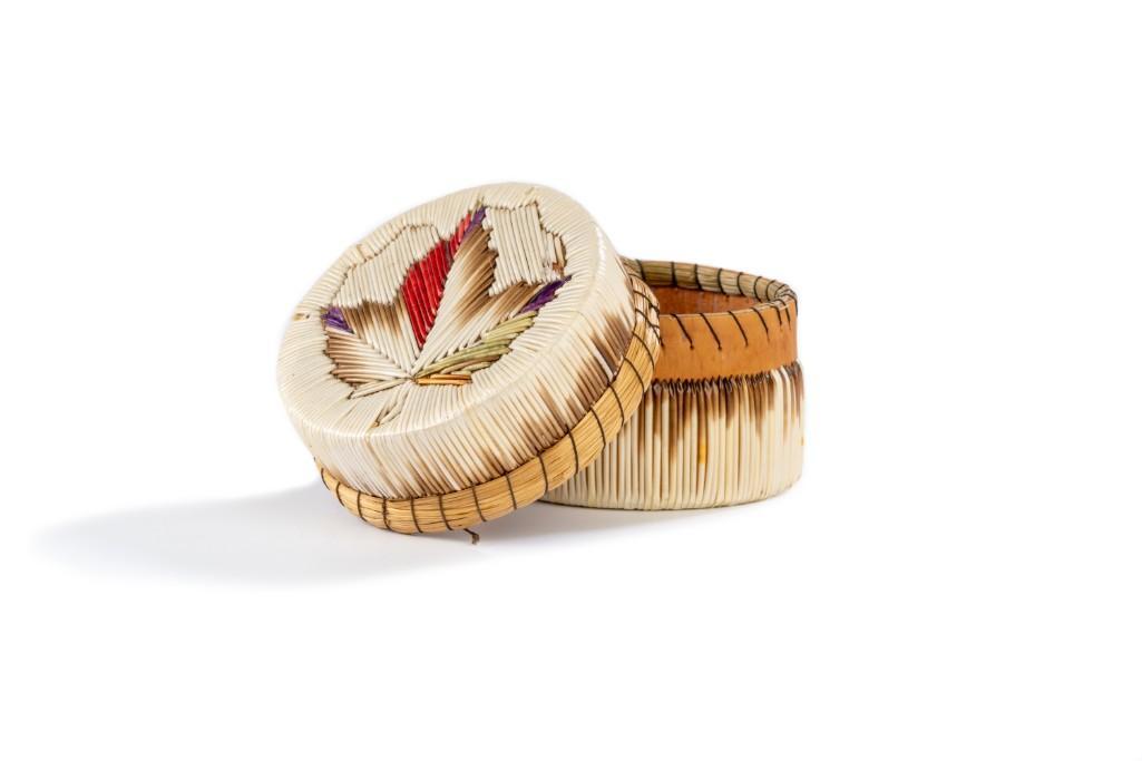 Northeast Woodlands Quill Decorated Birch Bark Box (1 of 5)