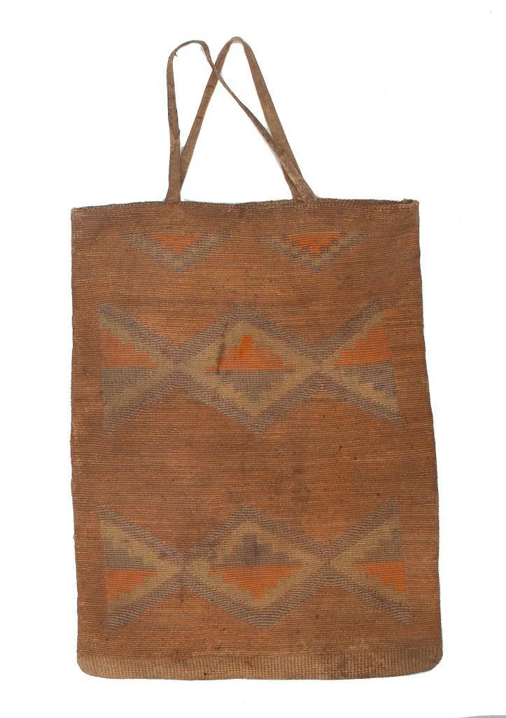 Plateau Cornhusk Bag (1 of 2)