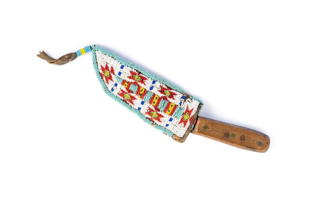 Plains Beaded Sheath with Knife (1 of 4)