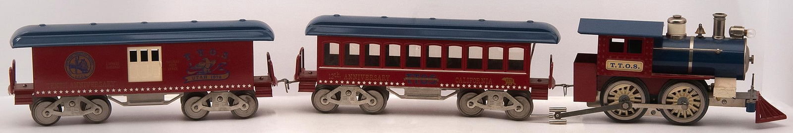 A McCoy TTOS Little Chief Toy Train (1 of 6)