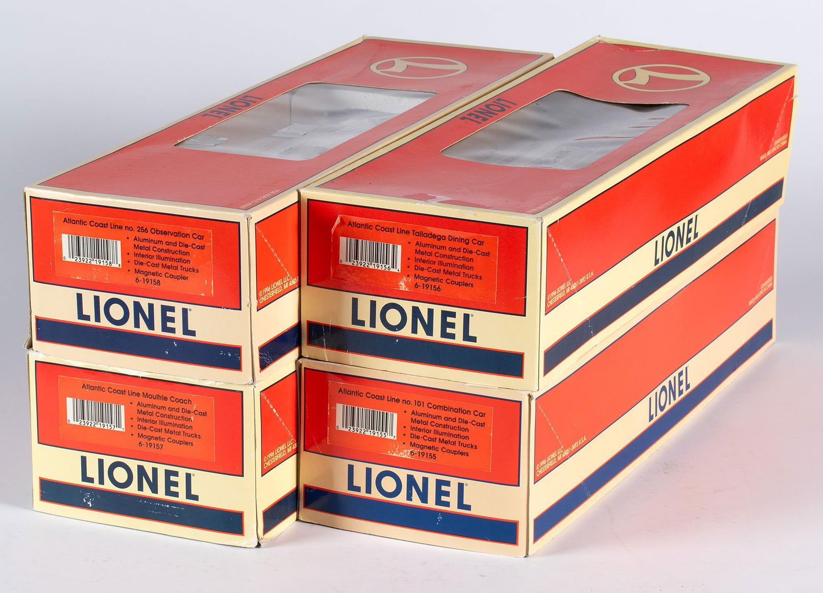 A Group of 4 Lionel Electric Trains in Box (1 of 2)