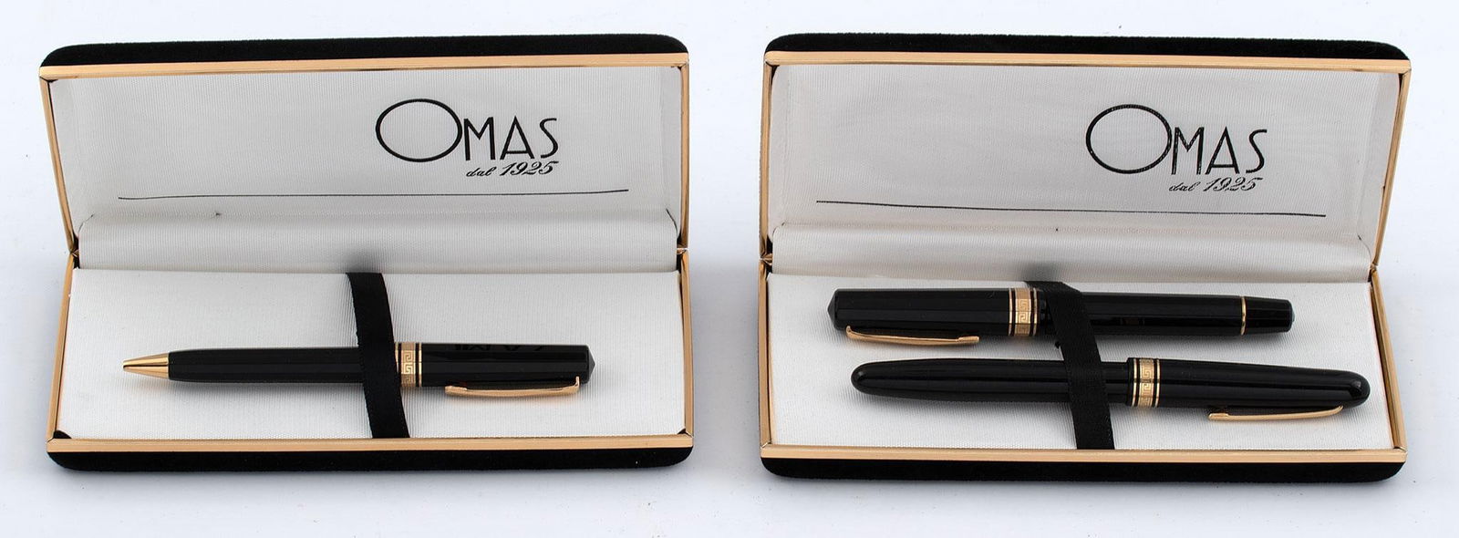 A Group of Three Omas Ogiva Pens Plus Leather Cases (1 of 4)